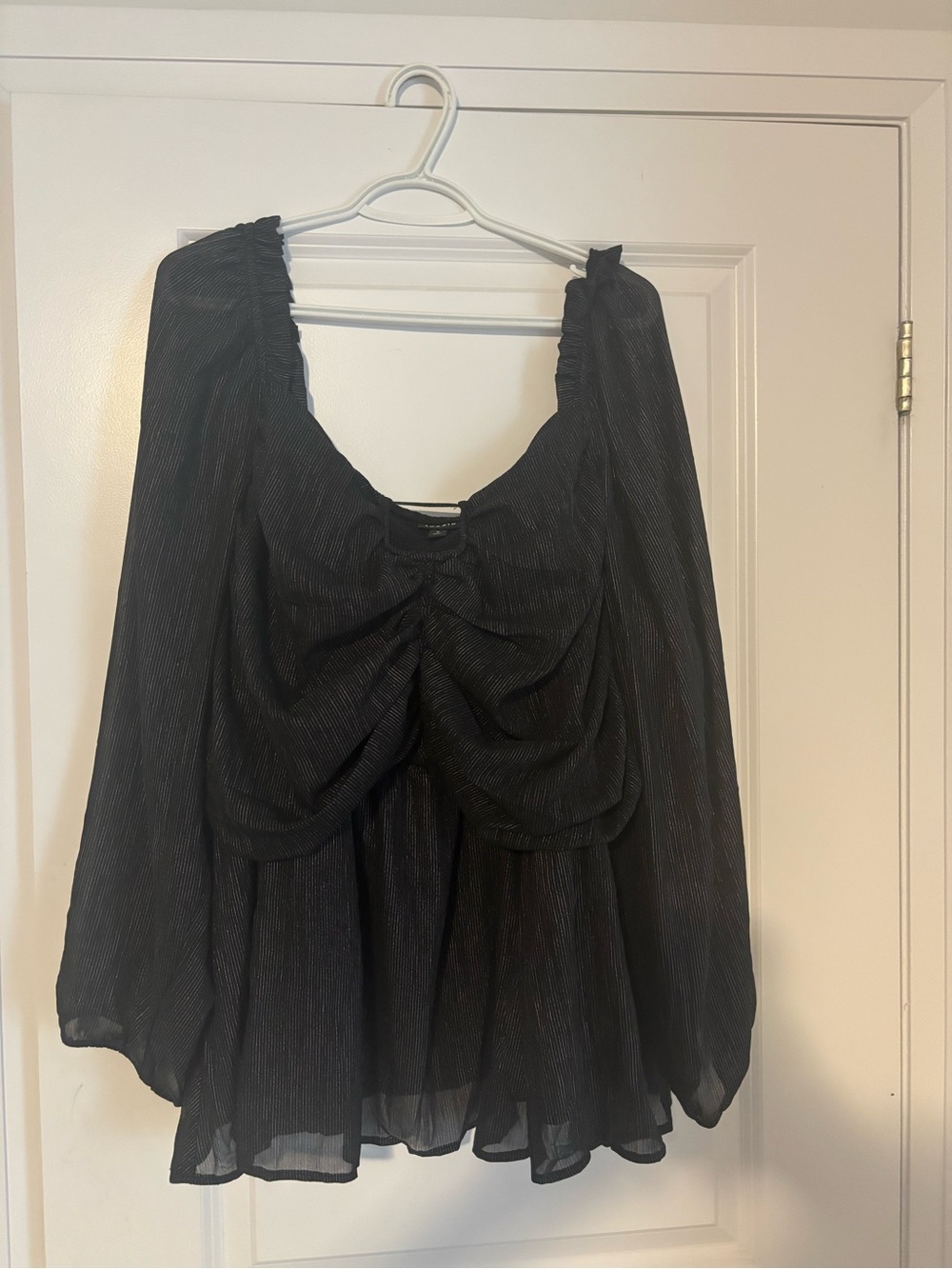 Elegant Black Ruched Long-Sleeve Tunic